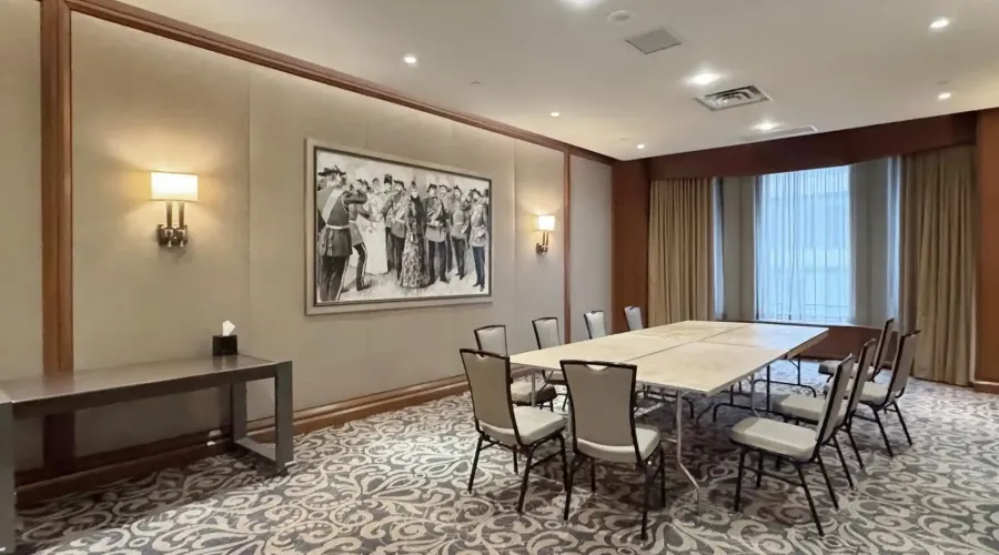 22 Leader Lane, Toronto, Ontario, M5E 0B2, Canada, 1 Bedroom Bedrooms, 3 Rooms Rooms,1 BathroomBathrooms,Condo,For Sale,Omni King Edward Hotel,Leader,522,2009875
