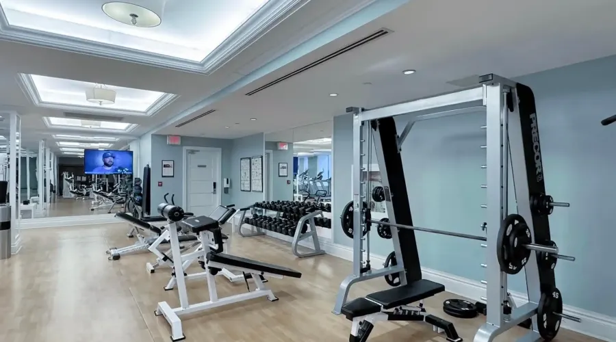 22 Leader Lane, Toronto, Ontario, M5E 0B2, Canada, 1 Bedroom Bedrooms, 3 Rooms Rooms,1 BathroomBathrooms,Condo,For Sale,Omni King Edward Hotel,Leader,522,2009875