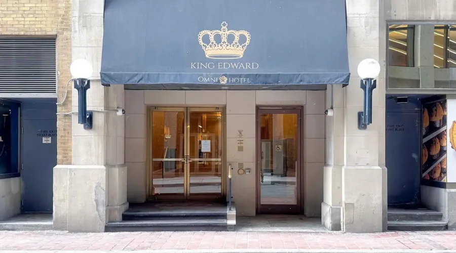 22 Leader Lane, Toronto, Ontario, M5E 0B2, Canada, 1 Bedroom Bedrooms, 3 Rooms Rooms,1 BathroomBathrooms,Condo,For Sale,Omni King Edward Hotel,Leader,522,2009875