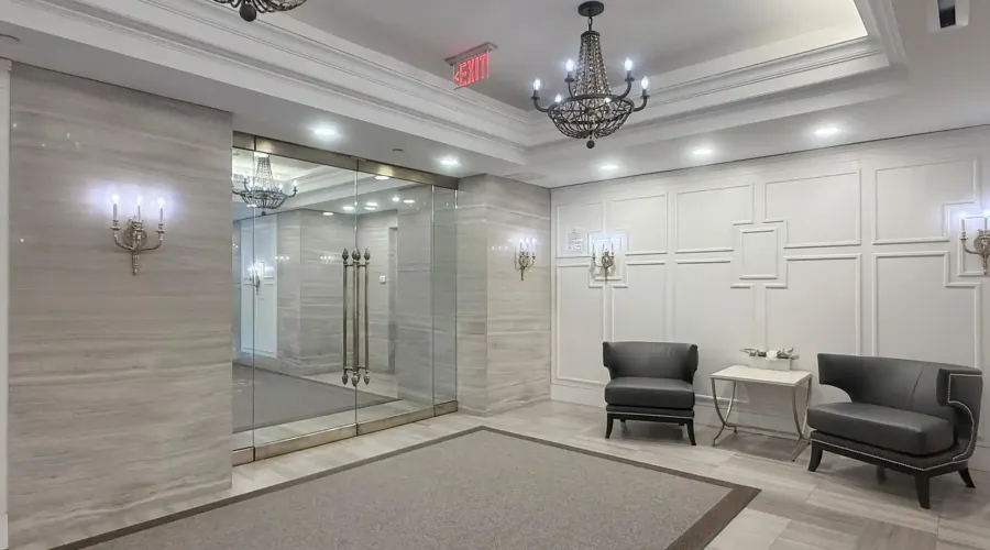 22 Leader Lane, Toronto, Ontario, M5E 0B2, Canada, 1 Bedroom Bedrooms, 3 Rooms Rooms,1 BathroomBathrooms,Condo,For Sale,Omni King Edward Hotel,Leader,522,2009875