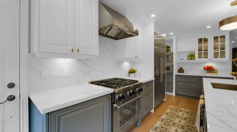 807 Indian Road, Mississauga, Ontario, L5H 1R4, Canada, 4 Bedrooms Bedrooms, ,5 BathroomsBathrooms,Residential,For Sale,2011044