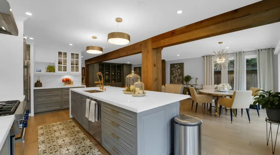 807 Indian Road, Mississauga, Ontario, L5H 1R4, Canada, 4 Bedrooms Bedrooms, ,5 BathroomsBathrooms,Residential,For Sale,2011044