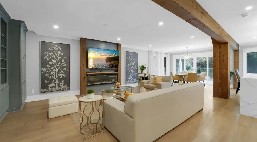 807 Indian Road, Mississauga, Ontario, L5H 1R4, Canada, 4 Bedrooms Bedrooms, ,5 BathroomsBathrooms,Residential,For Sale,2011044