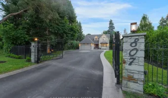 807 Indian Road, Mississauga, Ontario, L5H 1R4, Canada, 4 Bedrooms Bedrooms, ,5 BathroomsBathrooms,Residential,For Sale,2011044