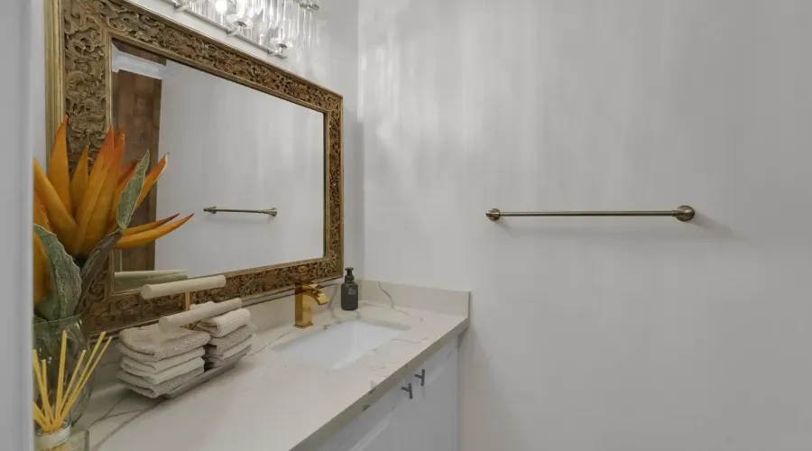 807 Indian Road, Mississauga, Ontario, L5H 1R4, Canada, 4 Bedrooms Bedrooms, ,5 BathroomsBathrooms,Residential,For Sale,2011044