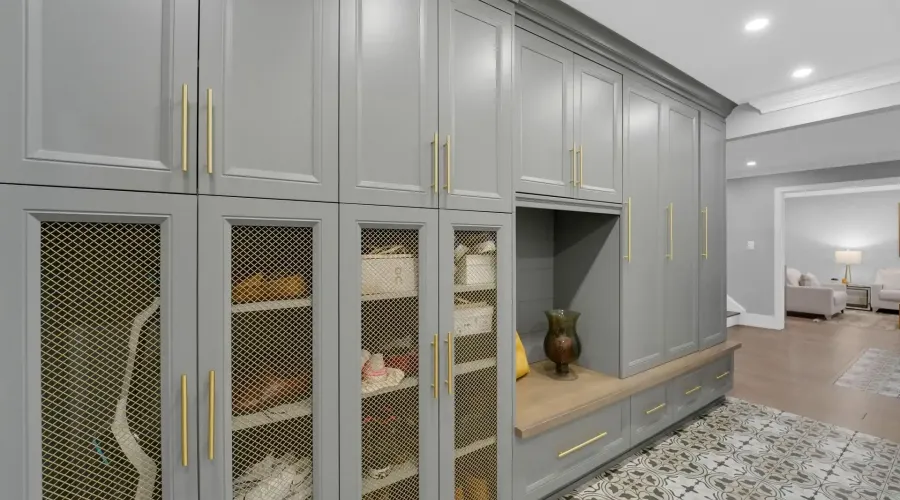 807 Indian Road, Mississauga, Ontario, L5H 1R4, Canada, 4 Bedrooms Bedrooms, ,5 BathroomsBathrooms,Residential,For Sale,2011044