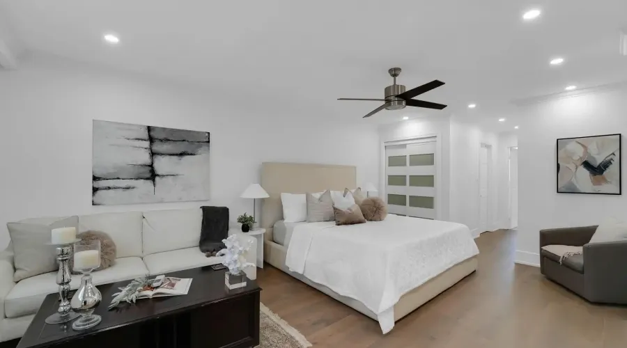 807 Indian Road, Mississauga, Ontario, L5H 1R4, Canada, 4 Bedrooms Bedrooms, ,5 BathroomsBathrooms,Residential,For Sale,2011044