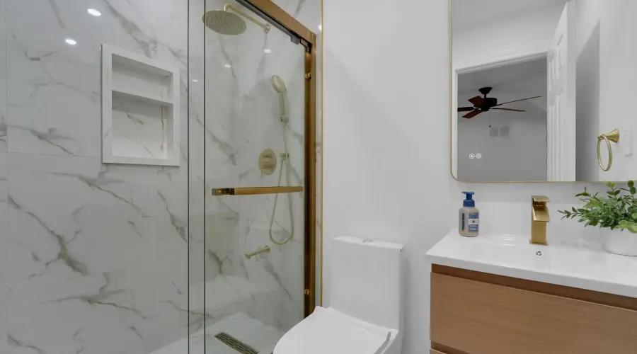 807 Indian Road, Mississauga, Ontario, L5H 1R4, Canada, 4 Bedrooms Bedrooms, ,5 BathroomsBathrooms,Residential,For Sale,2011044