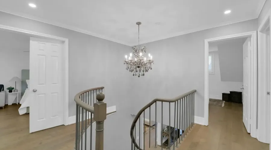 807 Indian Road, Mississauga, Ontario, L5H 1R4, Canada, 4 Bedrooms Bedrooms, ,5 BathroomsBathrooms,Residential,For Sale,2011044