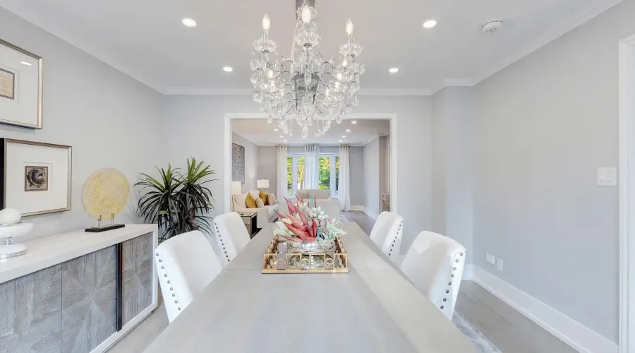 807 Indian Road, Mississauga, Ontario, L5H 1R4, Canada, 4 Bedrooms Bedrooms, ,5 BathroomsBathrooms,Residential,For Sale,2011044