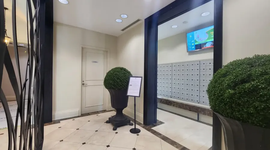 330 Red Maple Road, Richmond Hill, Ontario, Canada, 1 Bedroom Bedrooms, ,1 BathroomBathrooms,Condo,For Sale,Red Maple,2,2011045