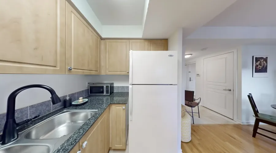 330 Red Maple Road, Richmond Hill, Ontario, Canada, 1 Bedroom Bedrooms, ,1 BathroomBathrooms,Condo,For Sale,Red Maple,2,2011045