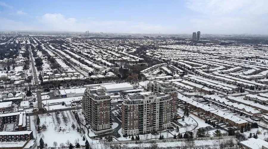 330 Red Maple Road, Richmond Hill, Ontario, Canada, 1 Bedroom Bedrooms, ,1 BathroomBathrooms,Condo,For Sale,Red Maple,2,2011045