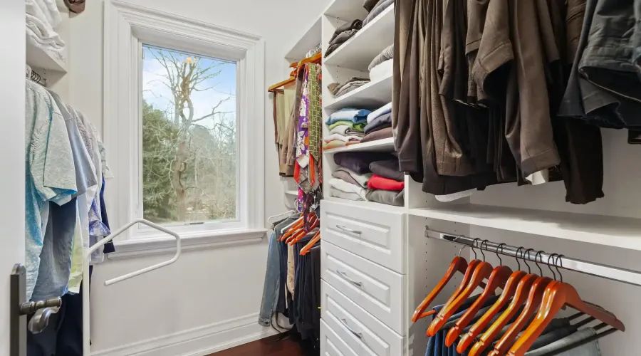 1286 Woodeden Drive, Mississauga, Ontario, L5H 2T6, Canada, 4 Bedrooms Bedrooms, ,7 BathroomsBathrooms,Residential,For Sale,2011222