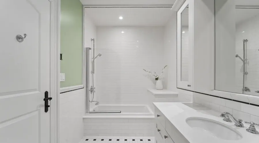 1286 Woodeden Drive, Mississauga, Ontario, L5H 2T6, Canada, 4 Bedrooms Bedrooms, ,7 BathroomsBathrooms,Residential,For Sale,2011222