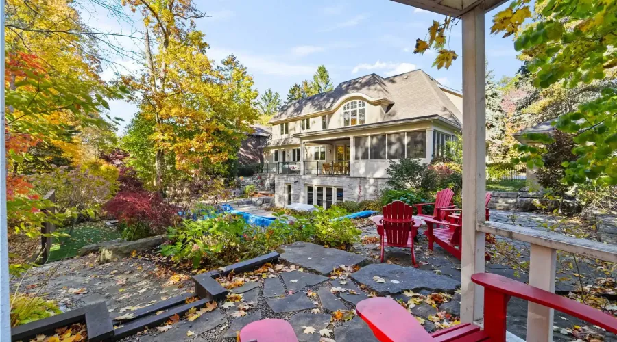 1286 Woodeden Drive, Mississauga, Ontario, L5H 2T6, Canada, 4 Bedrooms Bedrooms, ,7 BathroomsBathrooms,Residential,For Sale,2011222