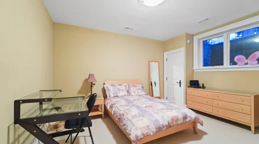 1286 Woodeden Drive, Mississauga, Ontario, L5H 2T6, Canada, 4 Bedrooms Bedrooms, ,7 BathroomsBathrooms,Residential,For Sale,2011222