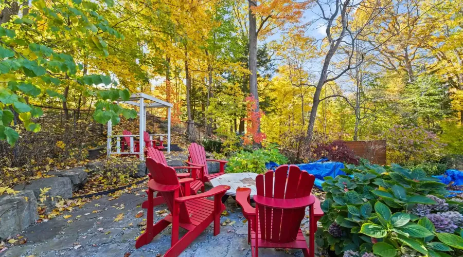 1286 Woodeden Drive, Mississauga, Ontario, L5H 2T6, Canada, 4 Bedrooms Bedrooms, ,7 BathroomsBathrooms,Residential,For Sale,2011222