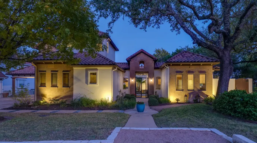 3 The Hills Dr, The Hills, Texas, 78738, United States, 4 Bedrooms Bedrooms, ,4 BathroomsBathrooms,Residential,Pending,The Hills Dr,2011223