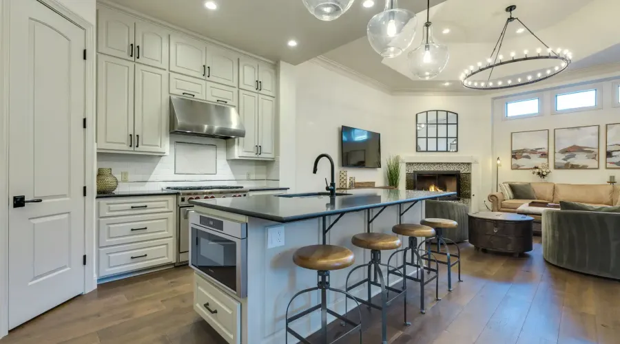 3 The Hills Dr, The Hills, Texas, 78738, United States, 4 Bedrooms Bedrooms, ,4 BathroomsBathrooms,Residential,Pending,The Hills Dr,2011223