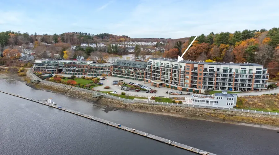 60 Merrimac St, Amesbury, Massachusetts, 01913, United States, 2 Bedrooms Bedrooms, 5 Rooms Rooms,2 BathroomsBathrooms,Condo,For Sale,Hatter's Point,Merrimac,2012242