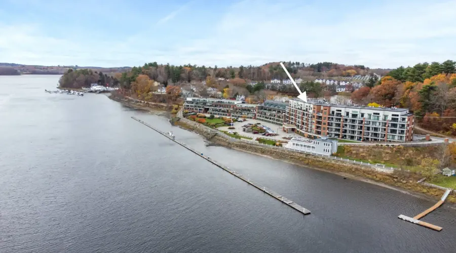 60 Merrimac St, Amesbury, Massachusetts, 01913, United States, 2 Bedrooms Bedrooms, 5 Rooms Rooms,2 BathroomsBathrooms,Condo,For Sale,Hatter's Point,Merrimac,2012242