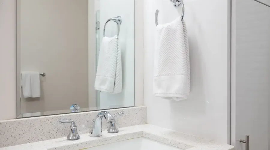 60 Merrimac St, Amesbury, Massachusetts, 01913, United States, 2 Bedrooms Bedrooms, 5 Rooms Rooms,2 BathroomsBathrooms,Condo,For Sale,Hatter's Point,Merrimac,2012242