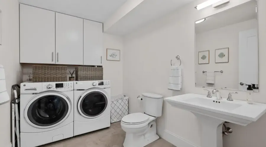 60 Merrimac St, Amesbury, Massachusetts, 01913, United States, 2 Bedrooms Bedrooms, 5 Rooms Rooms,2 BathroomsBathrooms,Condo,For Sale,Hatter's Point,Merrimac,2012242