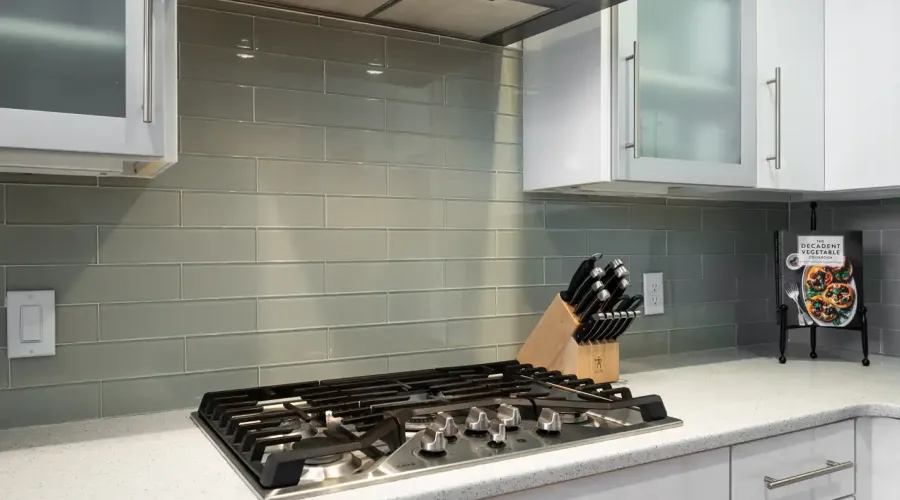 60 Merrimac St, Amesbury, Massachusetts, 01913, United States, 2 Bedrooms Bedrooms, 5 Rooms Rooms,2 BathroomsBathrooms,Condo,For Sale,Hatter's Point,Merrimac,2012242