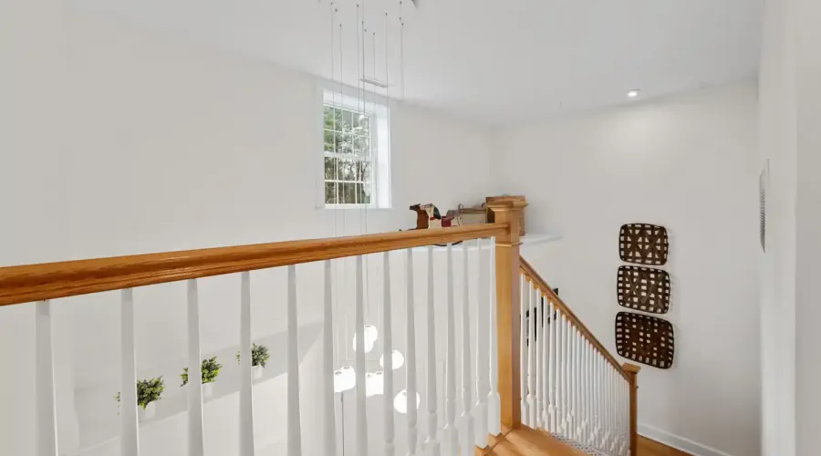 60 Merrimac St, Amesbury, Massachusetts, 01913, United States, 2 Bedrooms Bedrooms, 5 Rooms Rooms,2 BathroomsBathrooms,Condo,For Sale,Hatter's Point,Merrimac,2012242