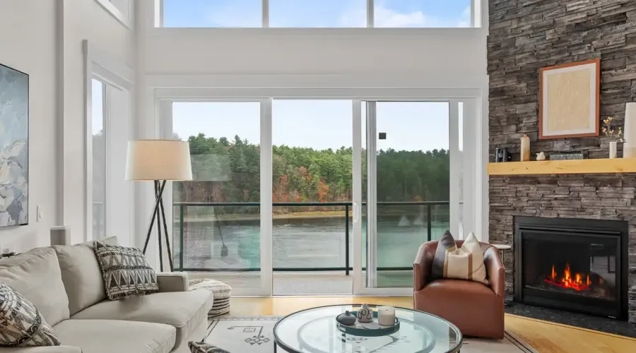 60 Merrimac St, Amesbury, Massachusetts, 01913, United States, 2 Bedrooms Bedrooms, 5 Rooms Rooms,2 BathroomsBathrooms,Condo,For Sale,Hatter's Point,Merrimac,2012242