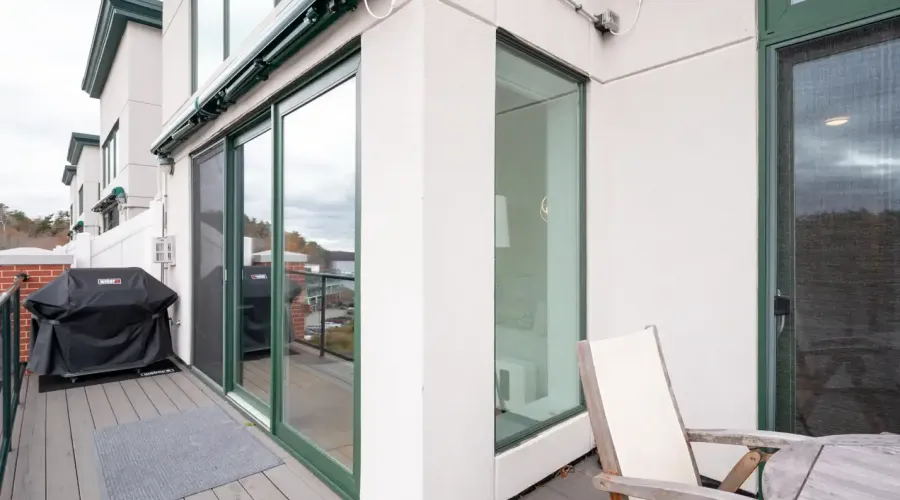 60 Merrimac St, Amesbury, Massachusetts, 01913, United States, 2 Bedrooms Bedrooms, 5 Rooms Rooms,2 BathroomsBathrooms,Condo,For Sale,Hatter's Point,Merrimac,2012242