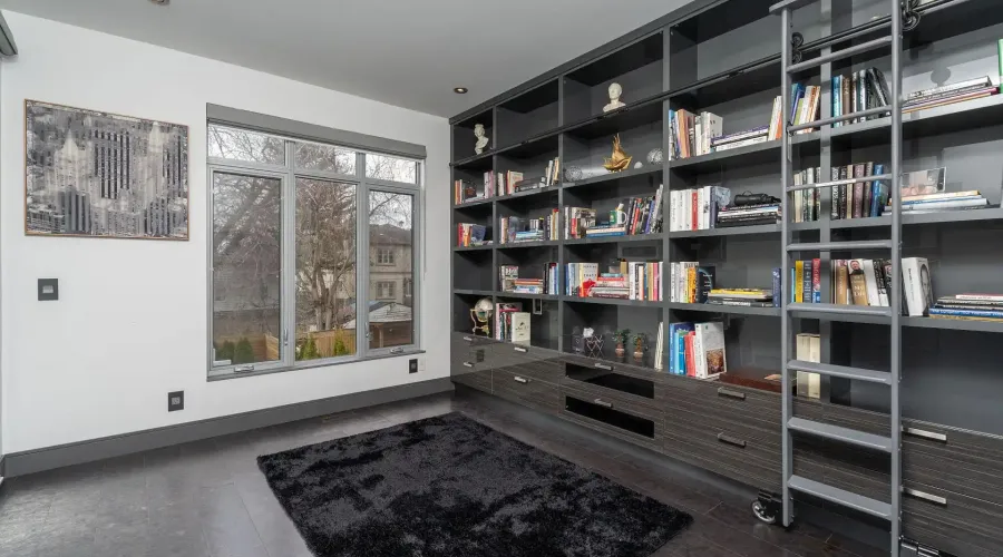 852 Goodwin Road, Mississauga, Ontario, L5G 4J7, Canada, 5 Bedrooms Bedrooms, ,6 BathroomsBathrooms,Residential,For Sale,2012943