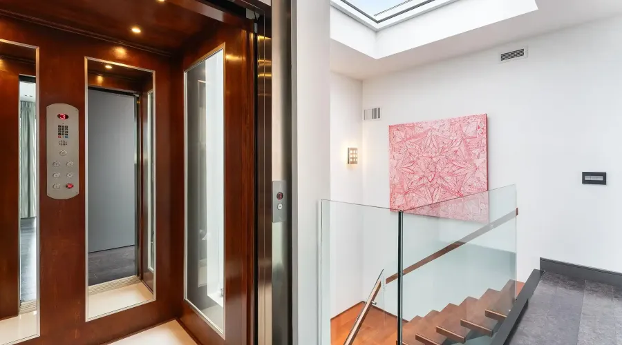 852 Goodwin Road, Mississauga, Ontario, L5G 4J7, Canada, 5 Bedrooms Bedrooms, ,6 BathroomsBathrooms,Residential,For Sale,2012943