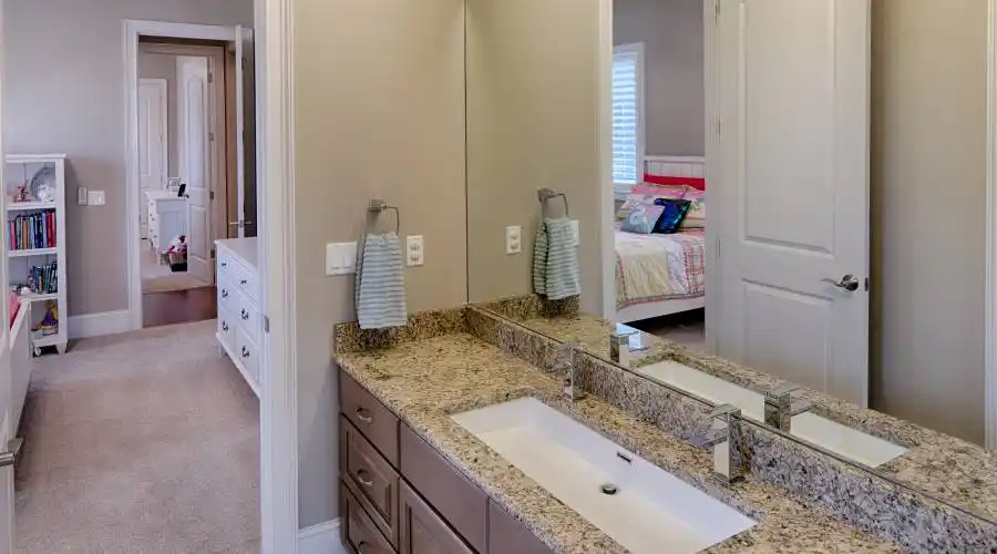 34 Lynnfield Place,Bluffton,South Carolina 29910,United States,5 Bedrooms Bedrooms,5 Rooms Rooms,4 BathroomsBathrooms,Residential,196811