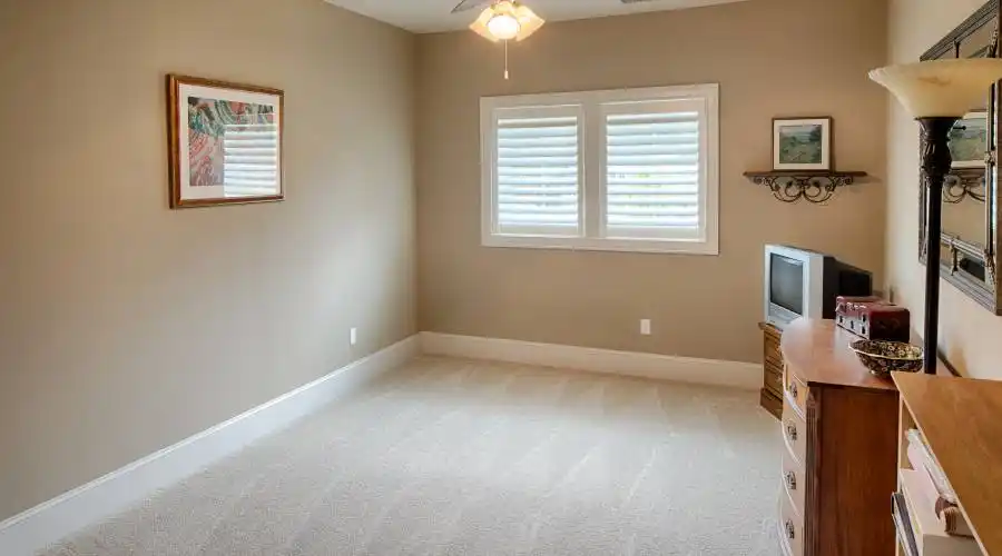 34 Lynnfield Place,Bluffton,South Carolina 29910,United States,5 Bedrooms Bedrooms,5 Rooms Rooms,4 BathroomsBathrooms,Residential,196811