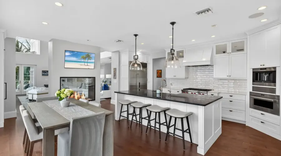 1552 San Carlos Bay Drive, Sanibel, Florida, 33957, United States, 4 Bedrooms Bedrooms, 10 Rooms Rooms,3 BathroomsBathrooms,Residential,For Sale,San Carlos Bay,2014970