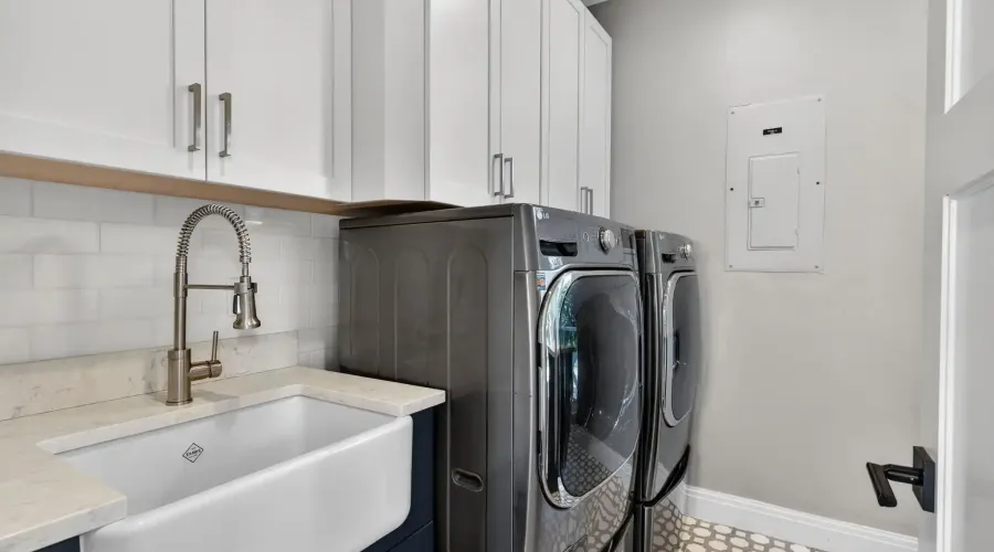 1552 San Carlos Bay Drive, Sanibel, Florida, 33957, United States, 4 Bedrooms Bedrooms, 10 Rooms Rooms,3 BathroomsBathrooms,Residential,For Sale,San Carlos Bay,2014970