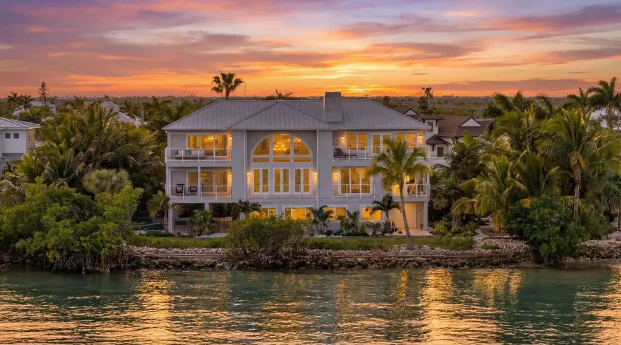 1552 San Carlos Bay Drive, Sanibel, Florida, 33957, United States, 4 Bedrooms Bedrooms, 10 Rooms Rooms,3 BathroomsBathrooms,Residential,For Sale,San Carlos Bay,2014970