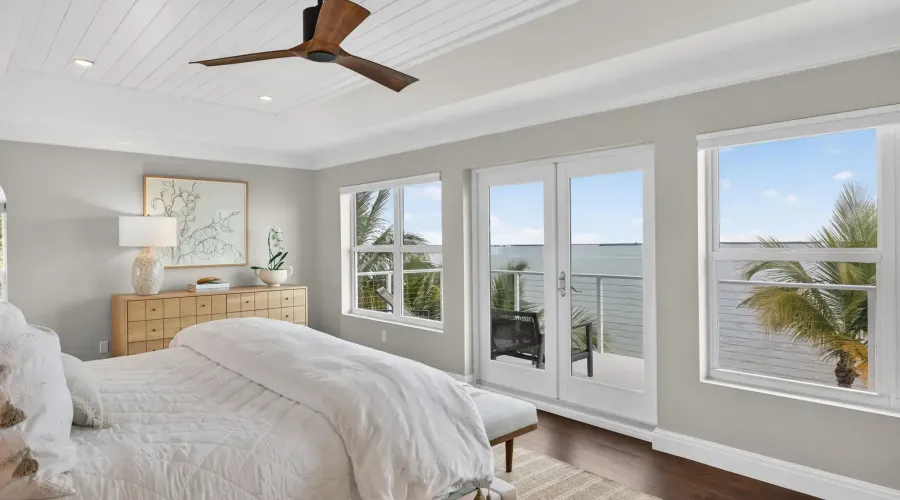 1552 San Carlos Bay Drive, Sanibel, Florida, 33957, United States, 4 Bedrooms Bedrooms, 10 Rooms Rooms,3 BathroomsBathrooms,Residential,For Sale,San Carlos Bay,2014970