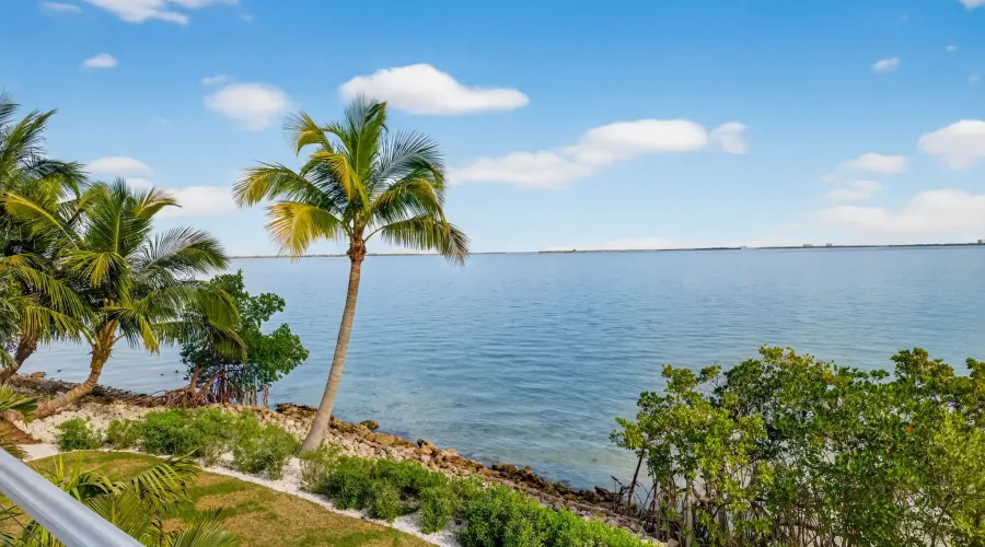 1552 San Carlos Bay Drive, Sanibel, Florida, 33957, United States, 4 Bedrooms Bedrooms, 10 Rooms Rooms,3 BathroomsBathrooms,Residential,For Sale,San Carlos Bay,2014970