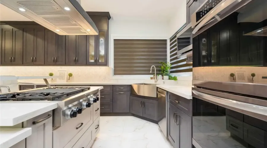 1138 Garden Road, Mississauga, Ontario, L5H 3J6, Canada, 5 Bedrooms Bedrooms, ,8 BathroomsBathrooms,Residential,For Sale,2014971