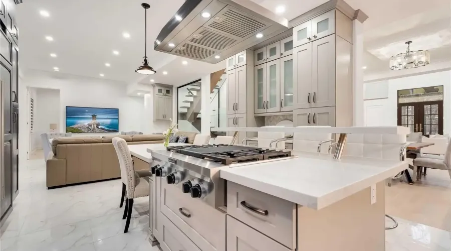 1138 Garden Road, Mississauga, Ontario, L5H 3J6, Canada, 5 Bedrooms Bedrooms, ,8 BathroomsBathrooms,Residential,For Sale,2014971