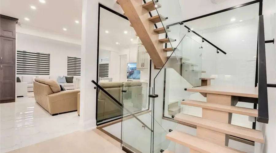 1138 Garden Road, Mississauga, Ontario, L5H 3J6, Canada, 5 Bedrooms Bedrooms, ,8 BathroomsBathrooms,Residential,For Sale,2014971