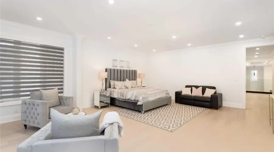 1138 Garden Road, Mississauga, Ontario, L5H 3J6, Canada, 5 Bedrooms Bedrooms, ,8 BathroomsBathrooms,Residential,For Sale,2014971