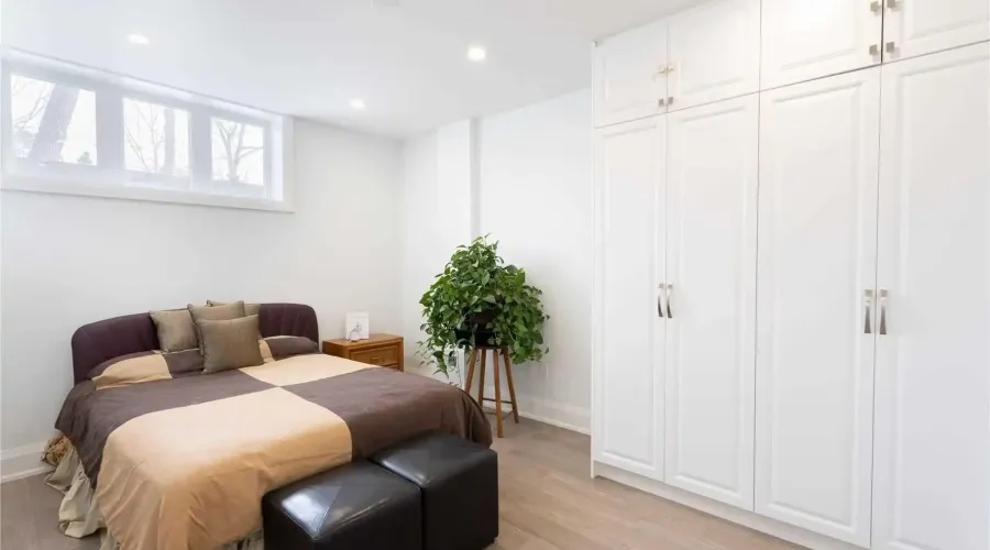 1138 Garden Road, Mississauga, Ontario, L5H 3J6, Canada, 5 Bedrooms Bedrooms, ,8 BathroomsBathrooms,Residential,For Sale,2014971