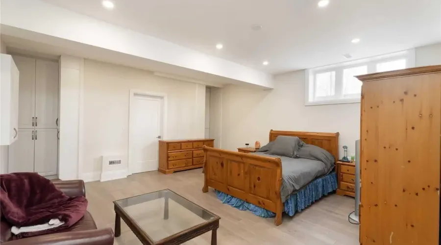 1138 Garden Road, Mississauga, Ontario, L5H 3J6, Canada, 5 Bedrooms Bedrooms, ,8 BathroomsBathrooms,Residential,For Sale,2014971