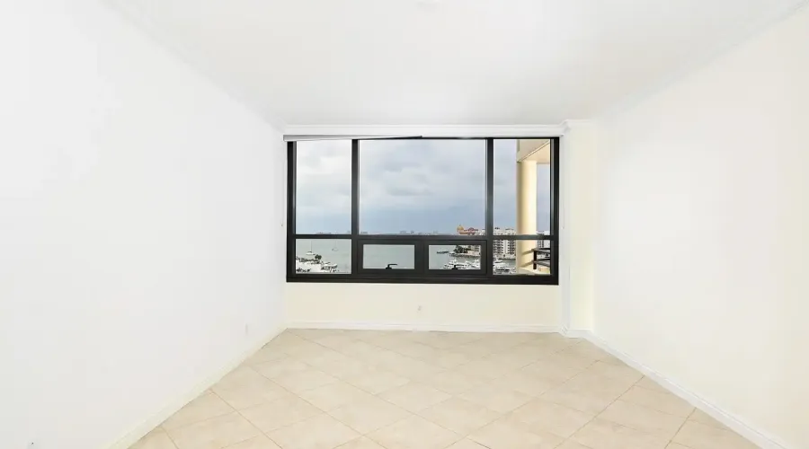 1255 N Gulfstream Ave, Sarasota, Florida, 34236, United States, 2 Bedrooms Bedrooms, 5 Rooms Rooms,2 BathroomsBathrooms,Residential,For Sale,Bay Plaza,Gulfstream ,11,2015485