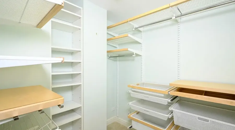 1255 N Gulfstream Ave, Sarasota, Florida, 34236, United States, 2 Bedrooms Bedrooms, 5 Rooms Rooms,2 BathroomsBathrooms,Residential,For Sale,Bay Plaza,Gulfstream ,11,2015485