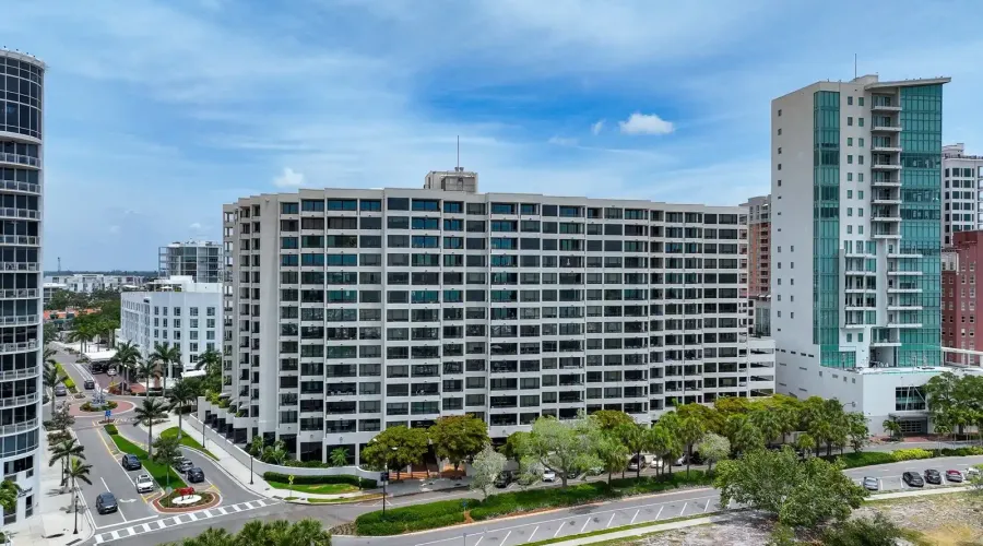 1255 N Gulfstream Ave, Sarasota, Florida, 34236, United States, 2 Bedrooms Bedrooms, 5 Rooms Rooms,2 BathroomsBathrooms,Residential,For Sale,Bay Plaza,Gulfstream ,11,2015485